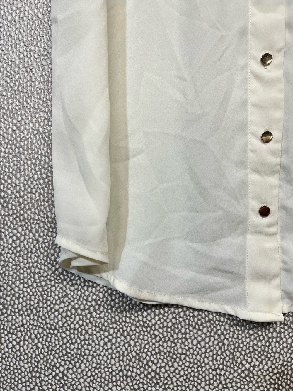 M Maurices Sleeveless V-Neck Cream Button-Front Women's Top - Picture 3 of 5